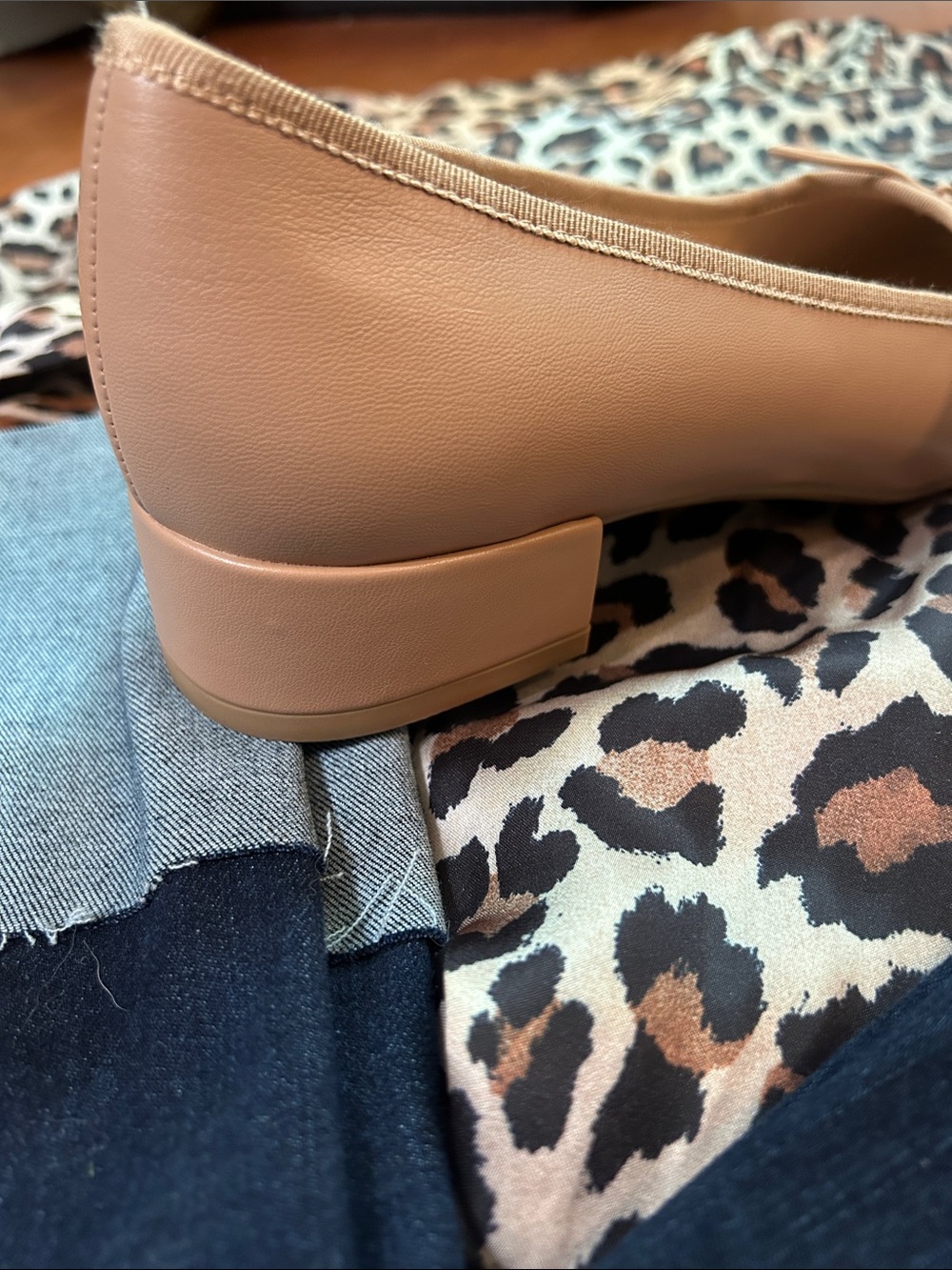 Classic Women’s Ballet Flats - Picture 2 of 8